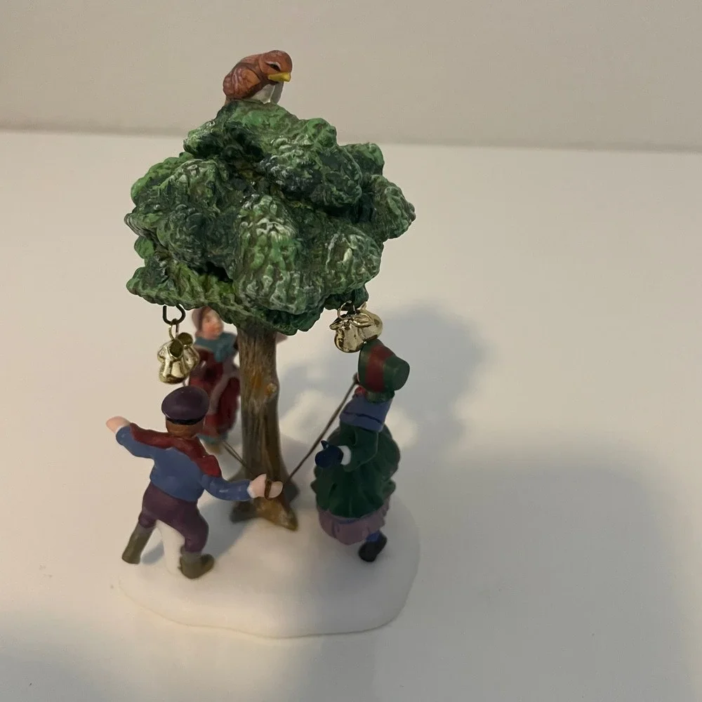 Department 56 A Partridge In A Pear‎ Tree